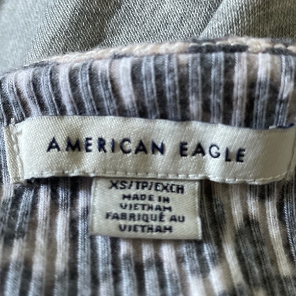 american eagle top - Picture 3 of 3